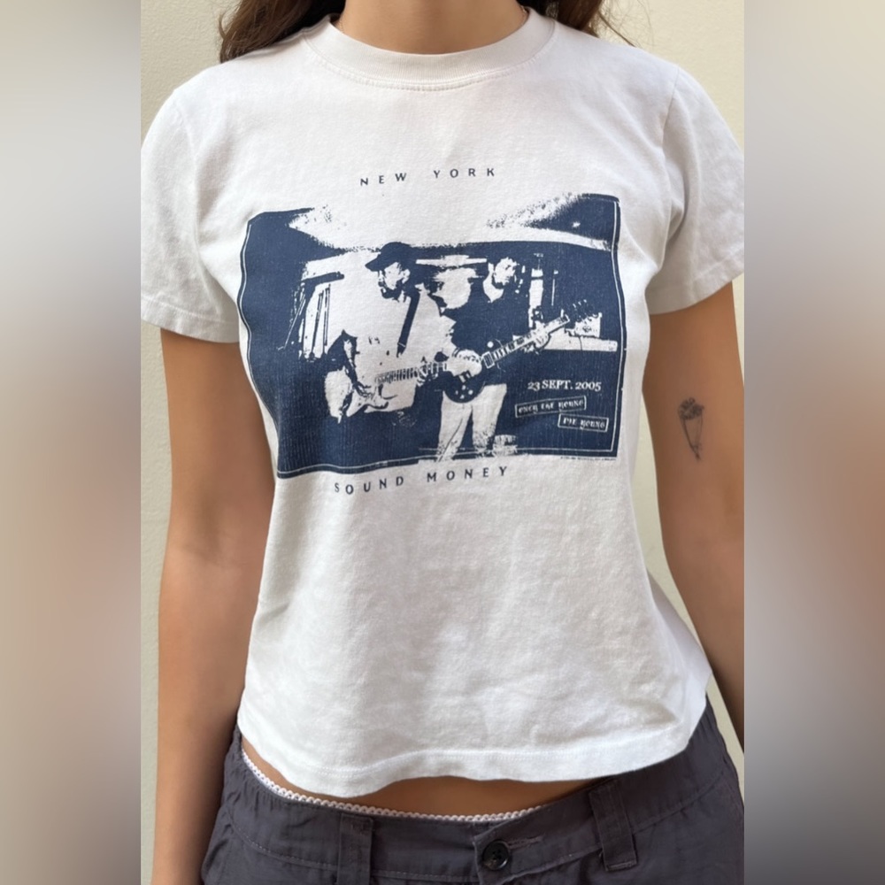 Brandy Melville Chloe Sound Money Top